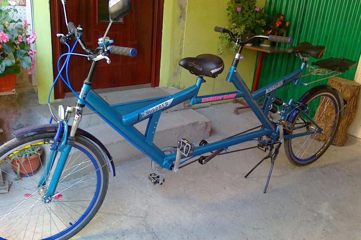 Tandem axle trailers for efficient transportation use